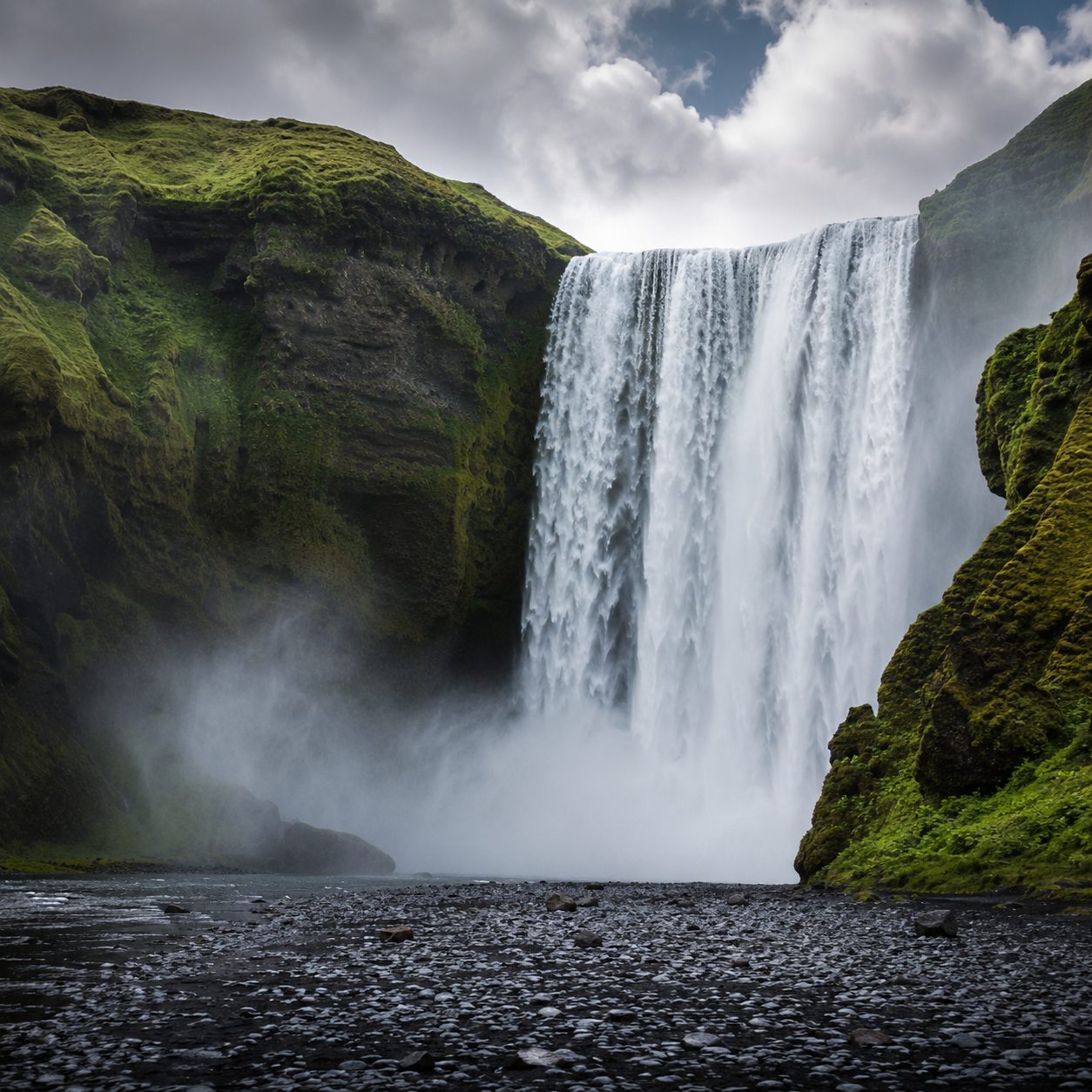 Skógafoss Waterfall